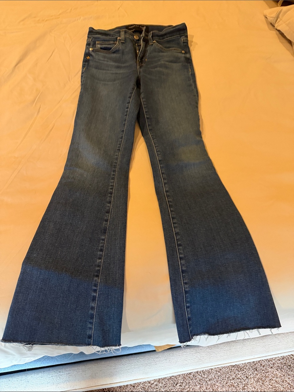 Dark Blue skinny flare Women's Jeans - Classic Denim. Veronica Beard